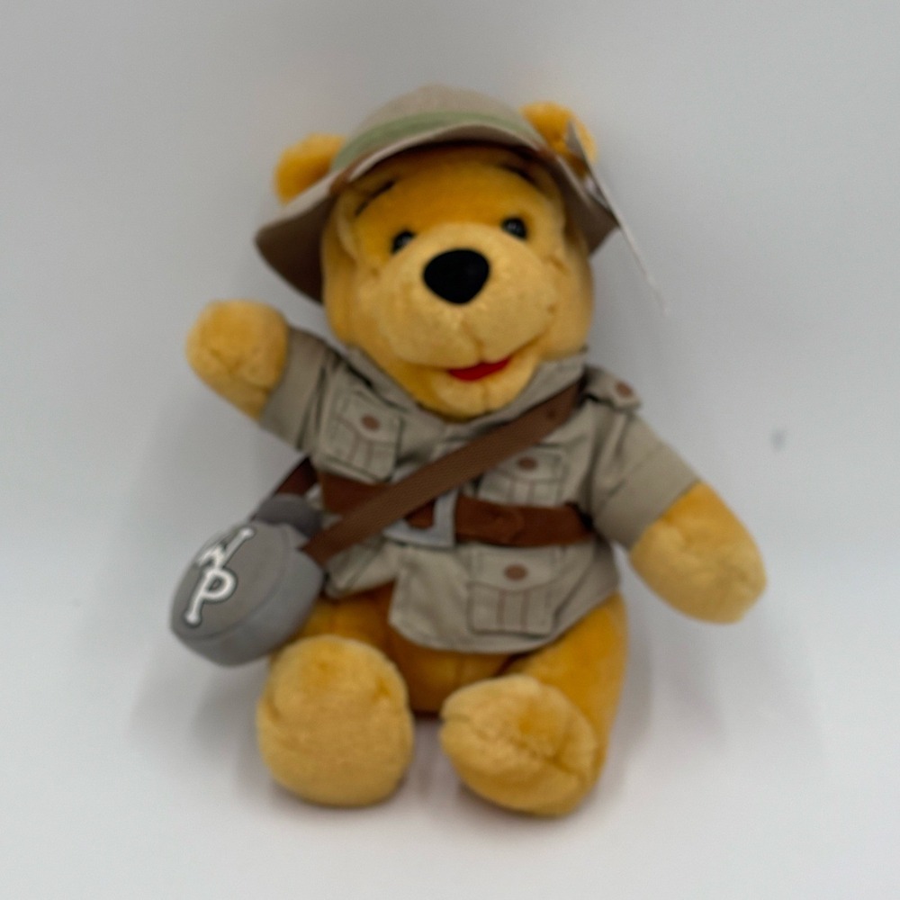 Disney Animal Kingdom Safari Winnie the Pooh Plush Vintage 9 inch Tagged